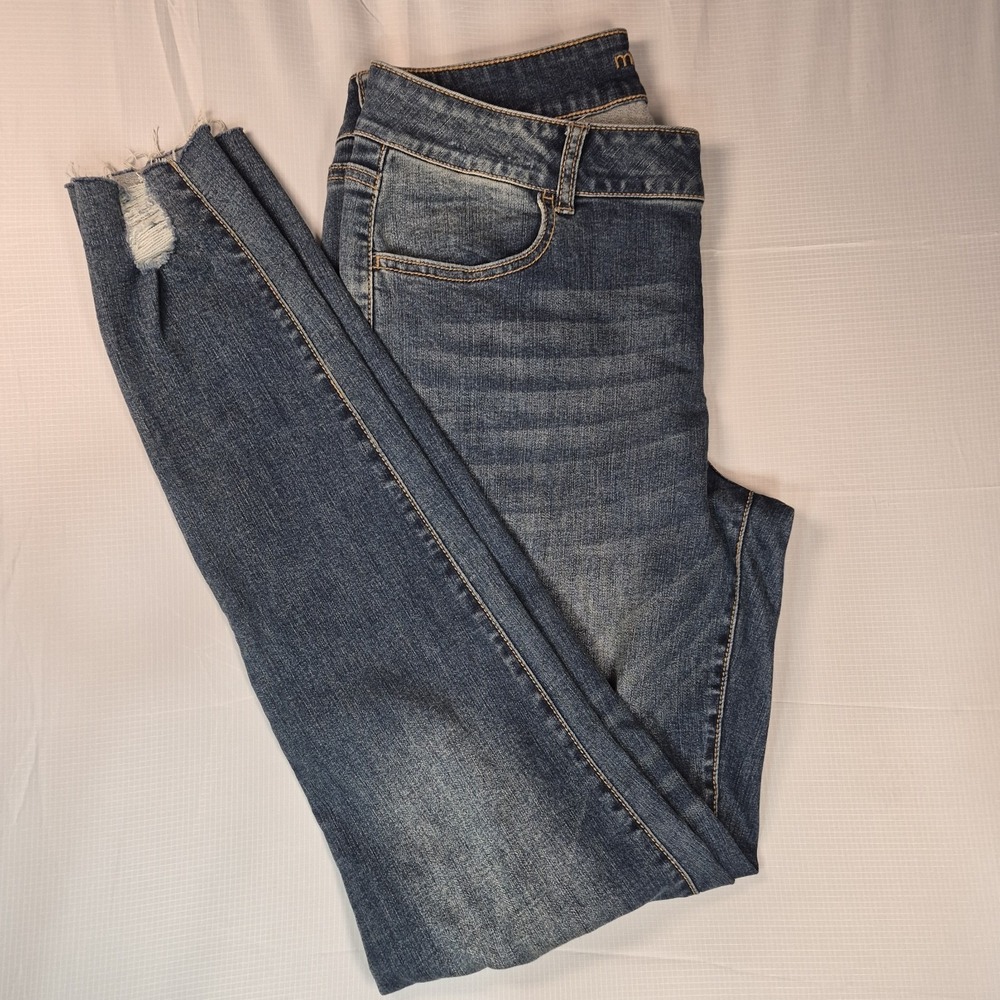 Maurices Womens Blue Jeans 32"W Long Mid Rise Straight Leg Mid Rise Sku096